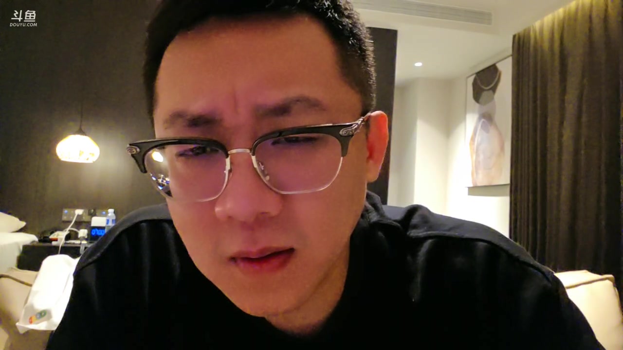 【2025-11-13 03点场】小鱼小鱼吃虾米：休息两天，随缘播…