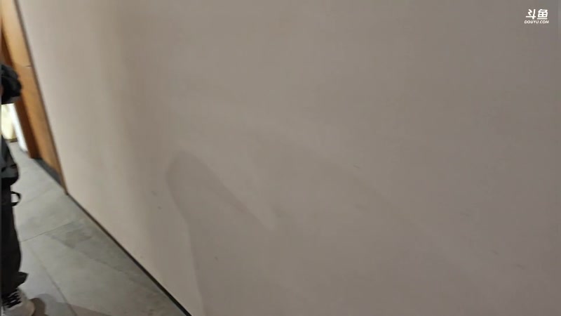 【2025-11-15 13点场】霸气虚幻哥1991：去户外了！73965