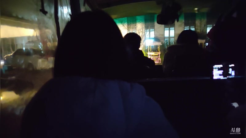 【2025-11-14 22点场】午夜抹抹茶：团播第五天，蛤蟆落地