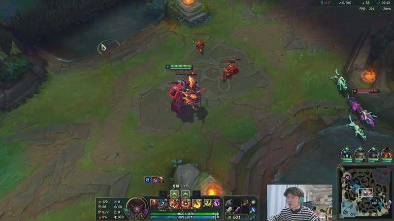 【2025-11-15 01点场】何二抛zZ：二抛：今天晚上打69战队 PLG加油~！