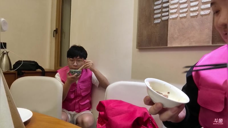 【2025-11-15 18点场】谢彬DD：喂,在吗?进来看Show了.