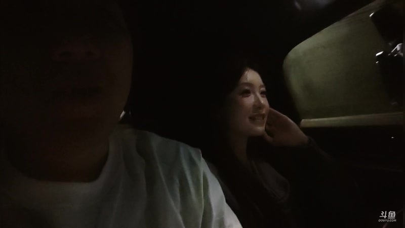 【2025-11-15 00点场】霸气虚幻哥1991：去户外了！73965