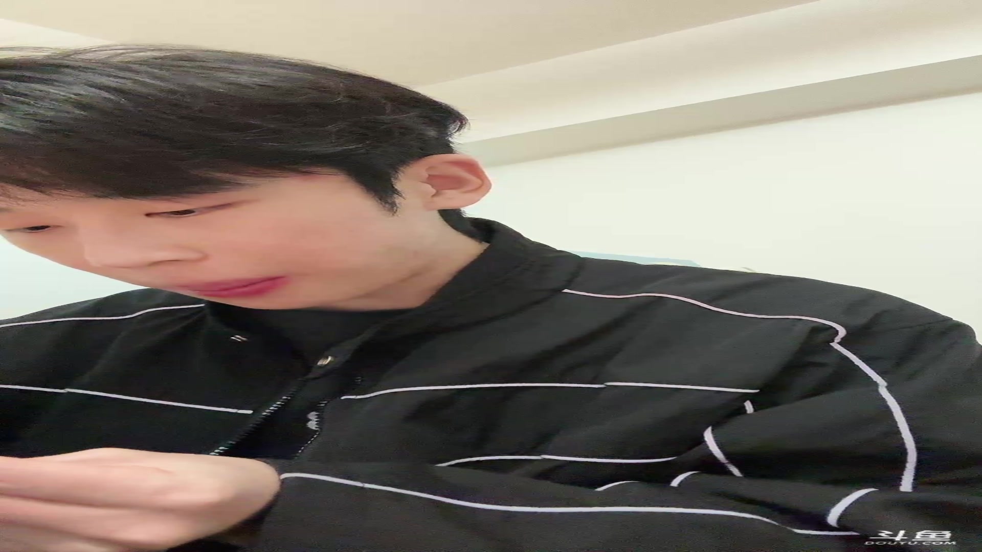 【2025-11-15 17点场】一口三明治3Mz：过生日跟大伙吃个饭聊聊天