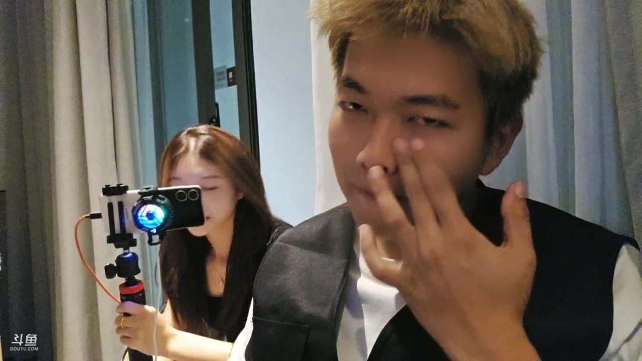 【2025-11-16 17点场】王大谋119：《奶团》见阿飞的第一天