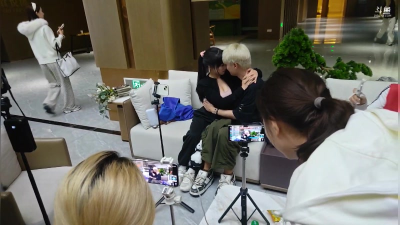 【2025-11-16 20点场】午夜抹抹茶：团播正式day2,大飞午无敌