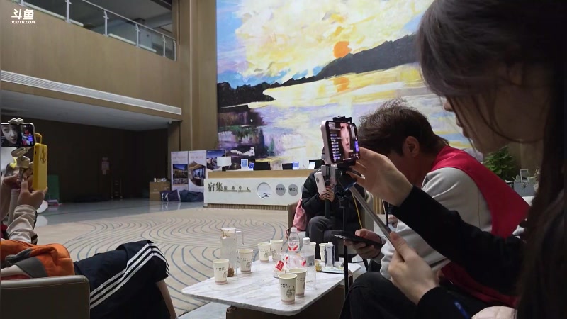 【2025-11-16 17点场】叫我老陈就好了：来这里开心就好 74960