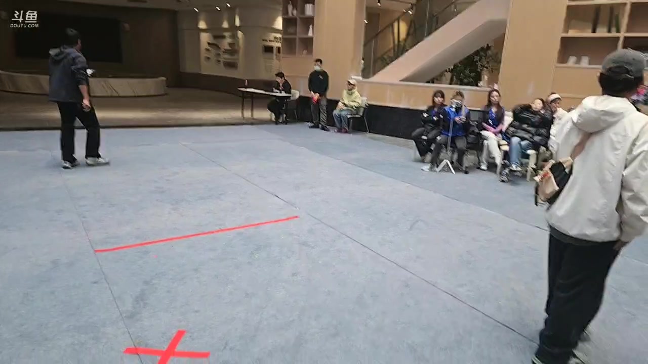 【2025-11-17 15点场】王大谋119：《奶团》和阿飞同居的第一天