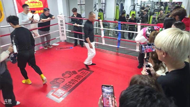 【2025-11-18 16点场】叫我老陈就好了：来这里开心就好 74960