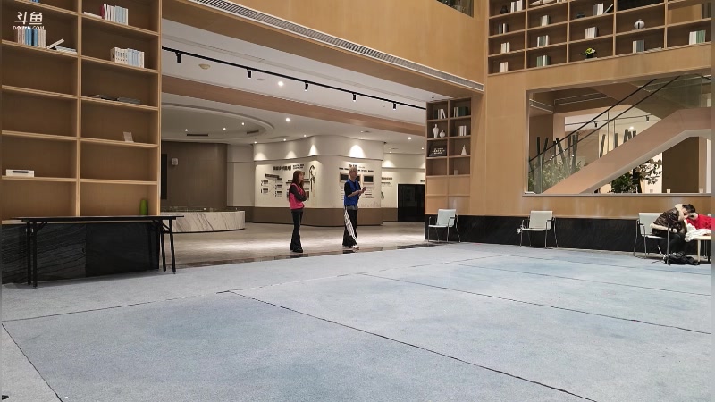 【2025-11-17 22点场】谢彬DD：喂,在吗?进来看Show了.