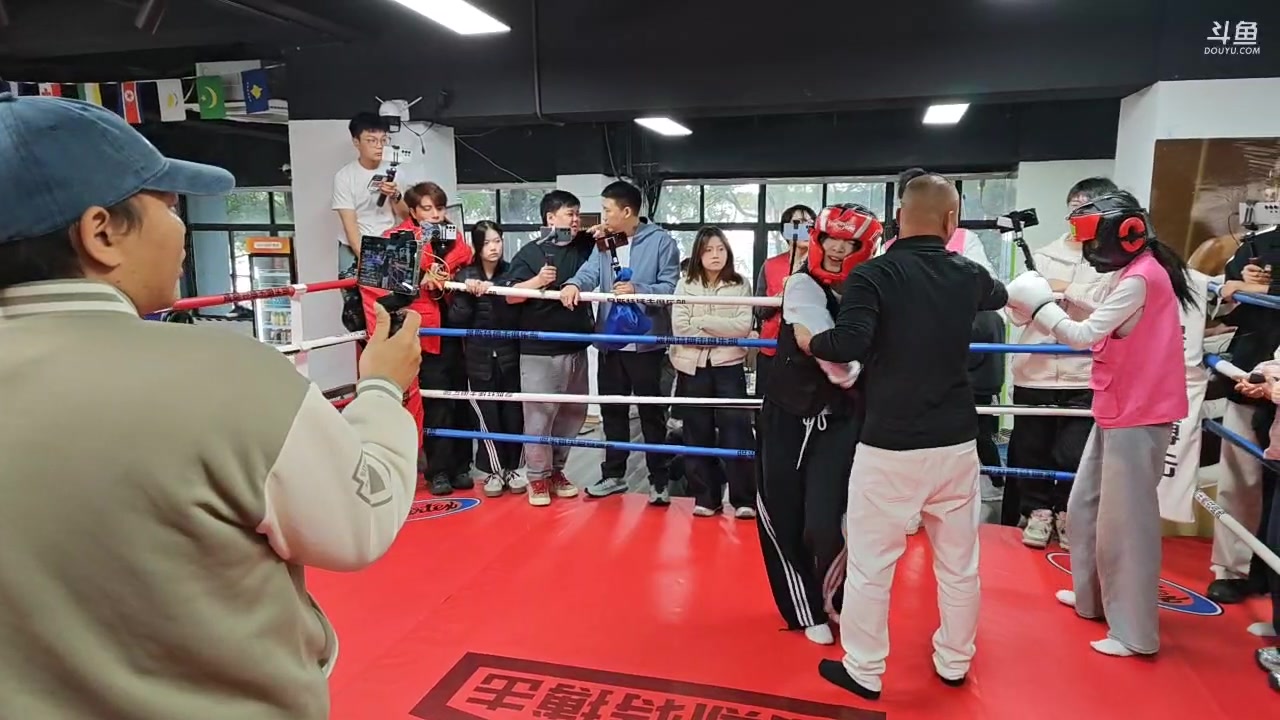 【2025-11-18 14点场】午夜抹抹茶：团播day4,拳击大赛