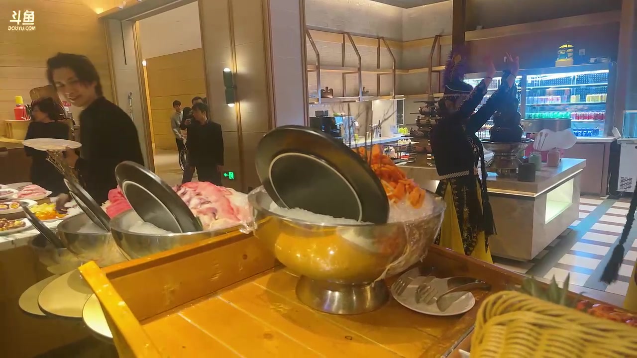 【2025-11-19 19点场】菜到极致小兰摧：【钻石双倍】和平集市夺宝活动开启！！