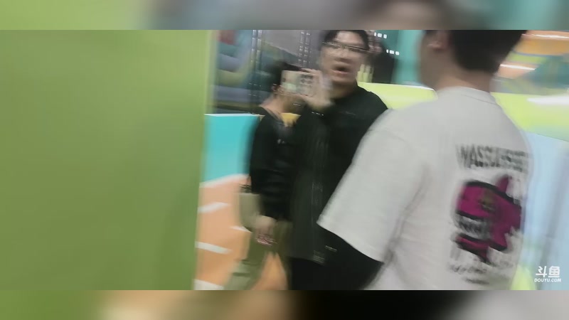 【2025-11-19 完整版】Ziyuii：今天三亚户外小游戏