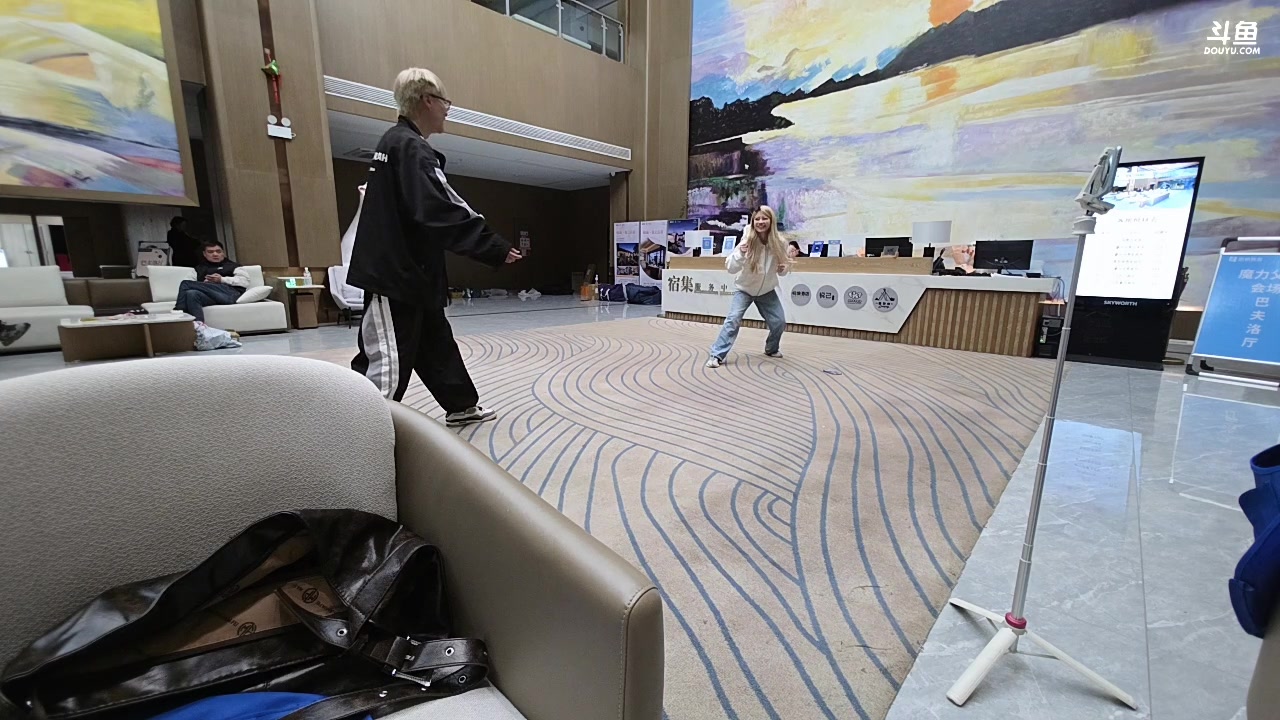 【2025-11-19 19点场】三酒OuO:风吹哪页读哪页 2421040