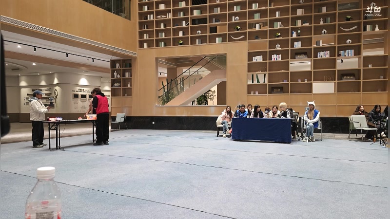 【2025-11-19 21点场】谢彬DD：喂,在吗?进来看Show了.