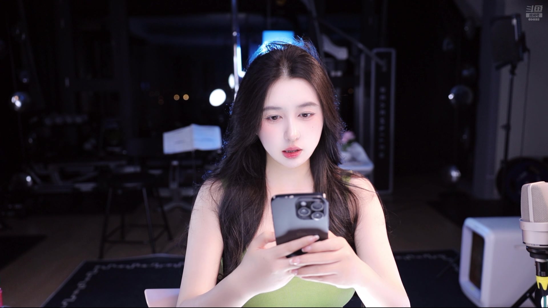 【2025-11-20 01点场】小酒窝翁馨：我回来了呢，想我么