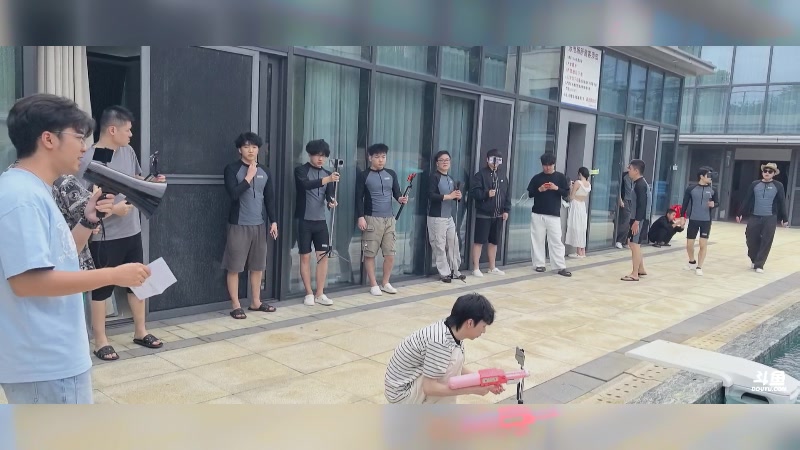 【2025-11-20 15点场】DL丶拖米：男人最加分的项目是身高！！