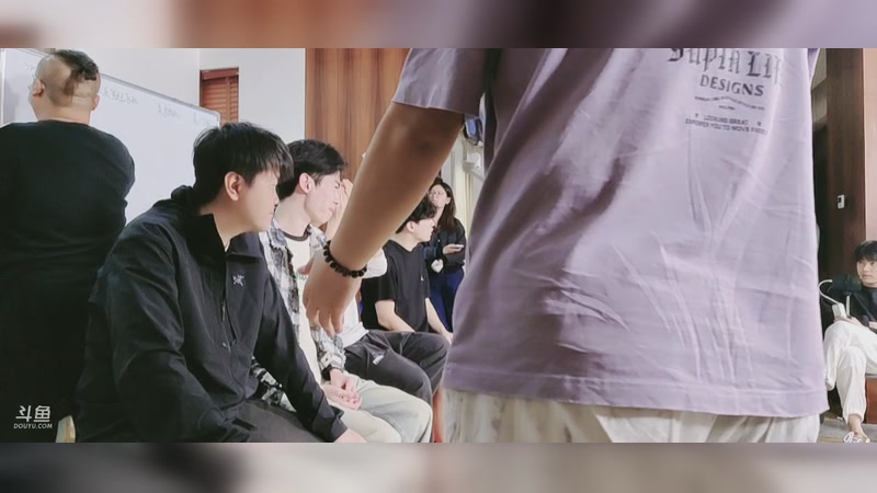 【2025-11-20 19点场】小角色ovo:单排一天上S！！！！