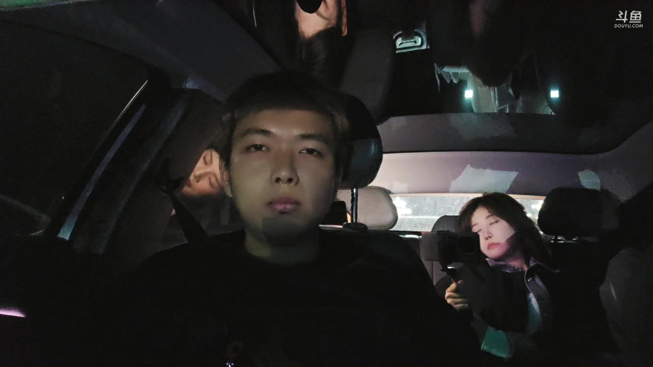 【2025-11-21 17点场】王大谋119：《奶团》和阿飞亲吻的第二天