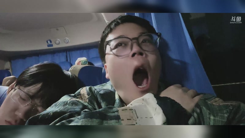 【2025-11-21 完整版】Ziyuii：今天三亚户外小游戏