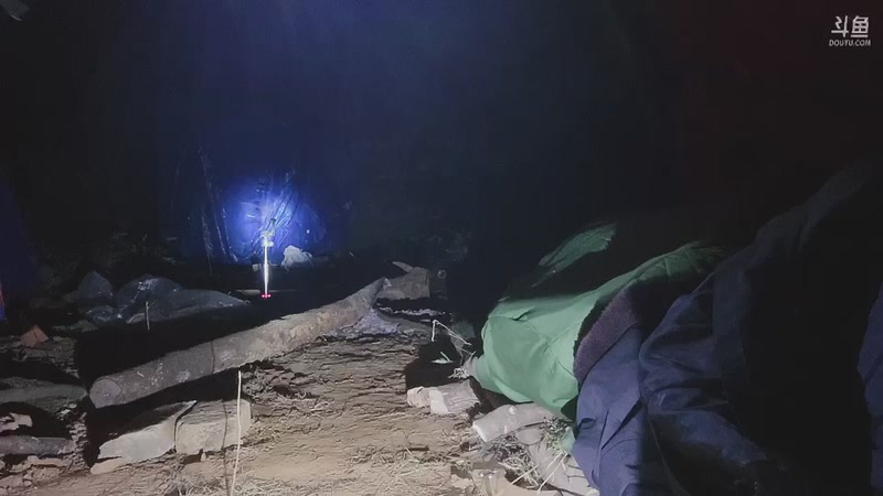 【2025-11-22 01点场】主播阿郎：户外生存第二季Day4