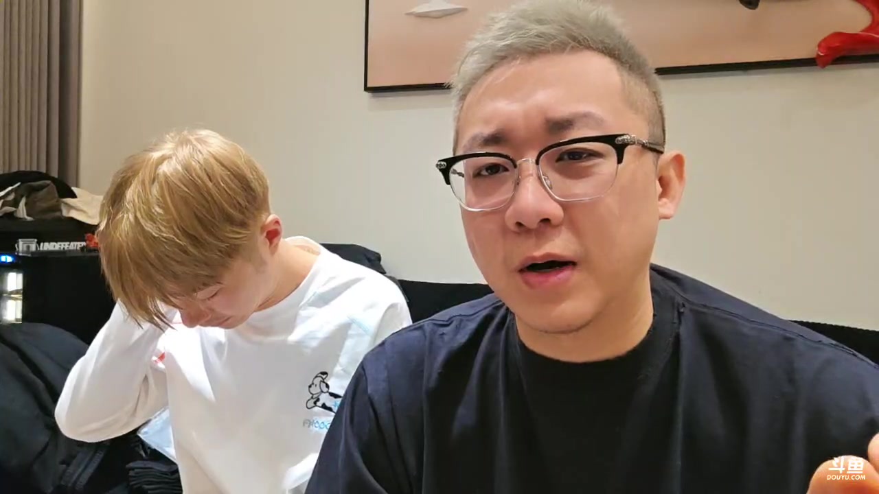 【2025-11-22 16点场】小鱼小鱼吃虾米：好好直播 努力工作