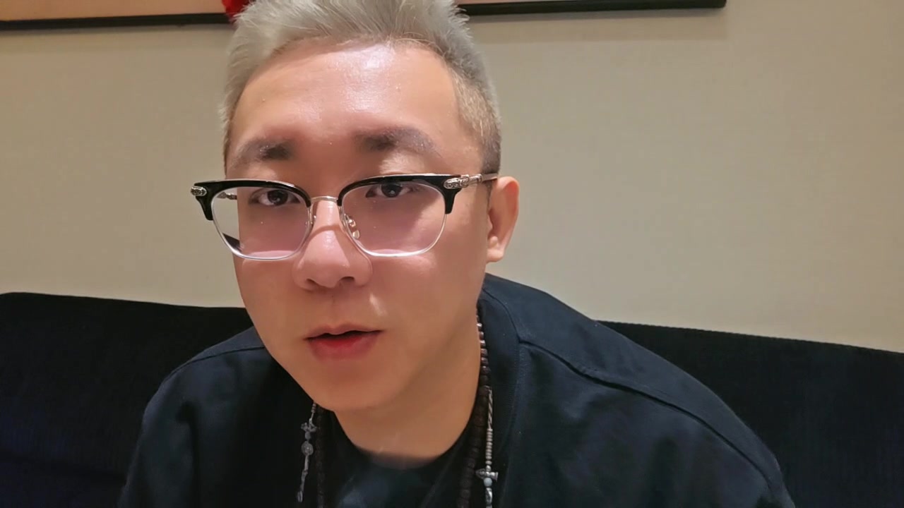 【2025-11-22 18点场】小鱼小鱼吃虾米：好好直播 努力工作