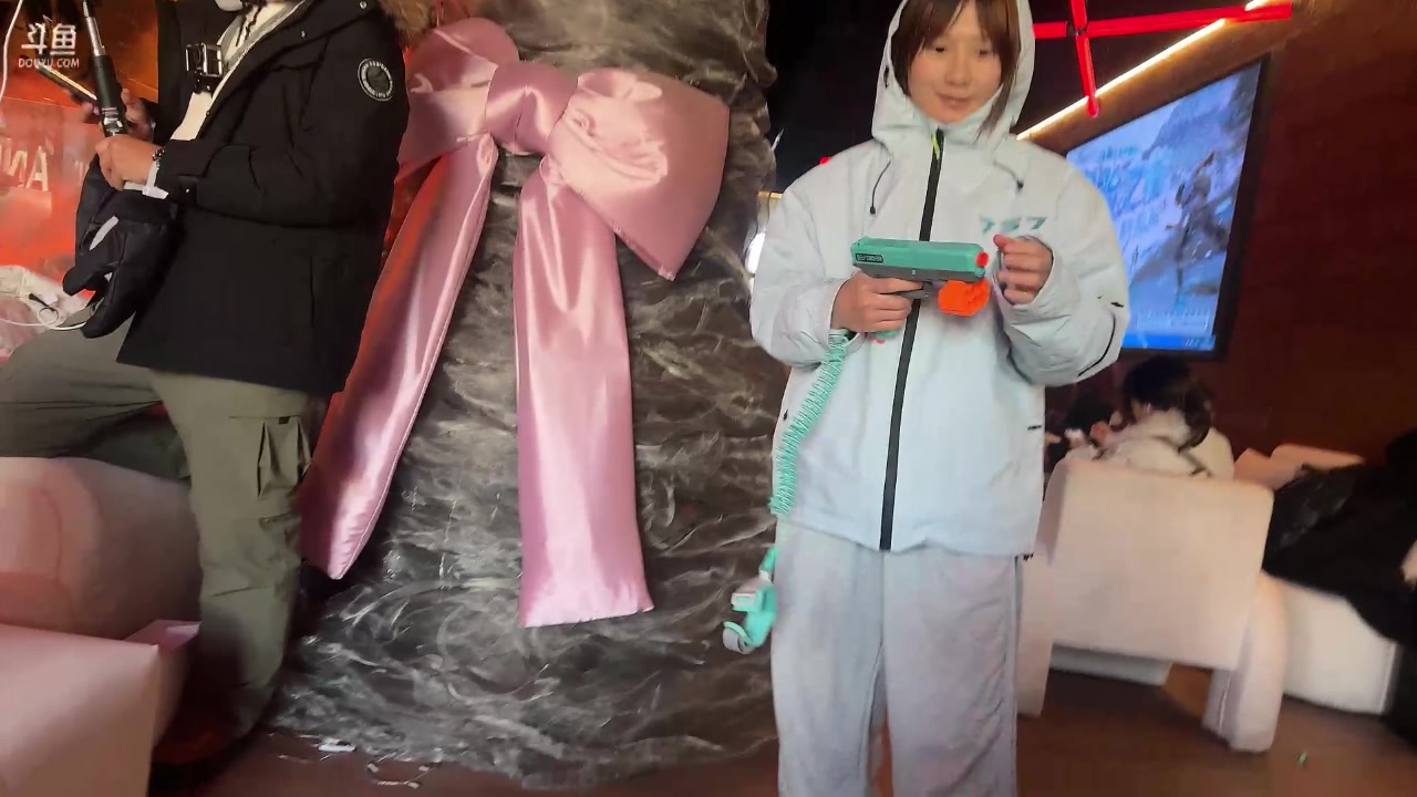 【2025-11-23 16点场】菜到极致小兰摧：【黄金双倍】和平精英冒险之旅_