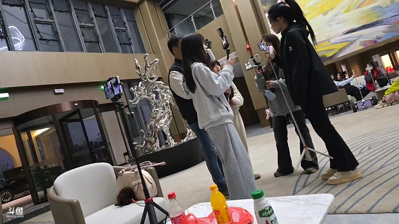 【2025-11-24 17点场】霸气虚幻哥1991：蝴蝶加身！73965