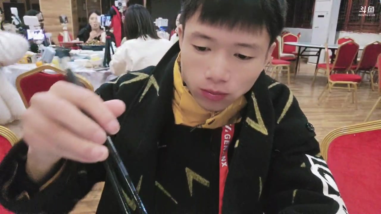 【2025-11-24 18点场】叶子户外：12580团播（成都站）s4