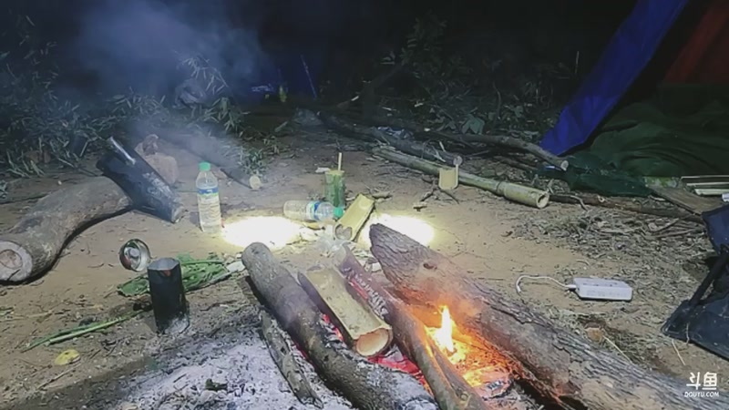 【2025-11-23 22点场】主播阿郎：户外生存2-Day6决赛圈