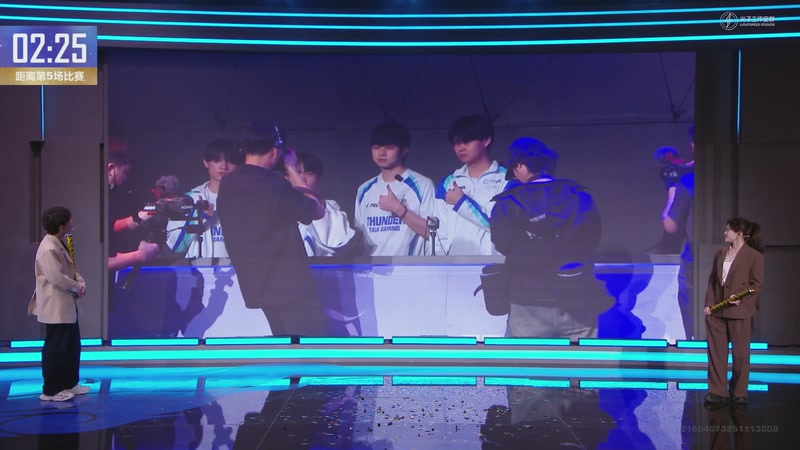 【2025-11-24 22点场】和平精英官方赛事：直播丨全球总决赛-精英赛DAY1