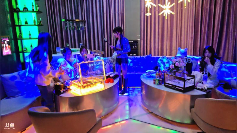 【2025-11-23 22点场】三酒OuO:风吹哪页读哪页 2421040