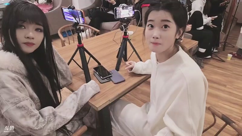 【2025-11-25 18点场】叶子户外：12580团播（成都站）s4