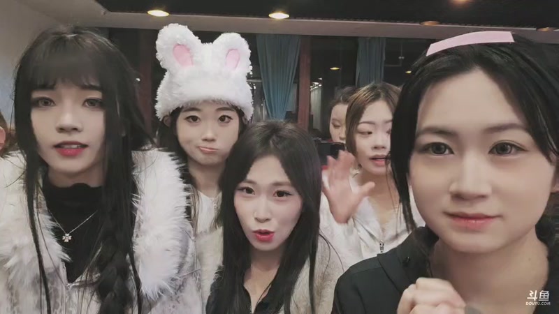 【2025-11-26 18点场】叶子户外：12580团播（成都站）s4