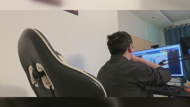 【2025-11-26 18点场】网友张顺飞：i m back 钻4！