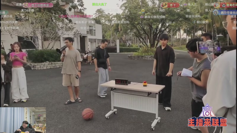 【2025-11-28 17点场】何二抛zZ：二抛:点进来 然后开始享受~！