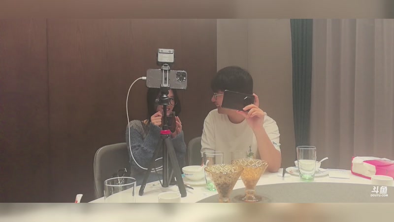 【2025-11-28 完整版】谢彬DD：休养一下，兄弟们29号见。