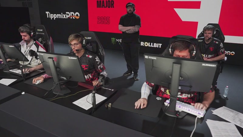 【2025-11-29 21点场】完美世界电竞频道：布达佩斯Major2025 A舞台