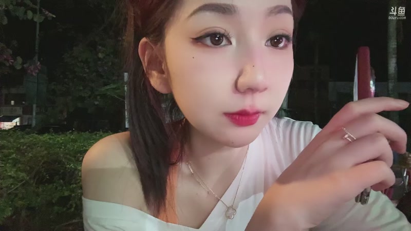 【2025-11-30 03点场】潇潇【南波家族】：三亚户外啦