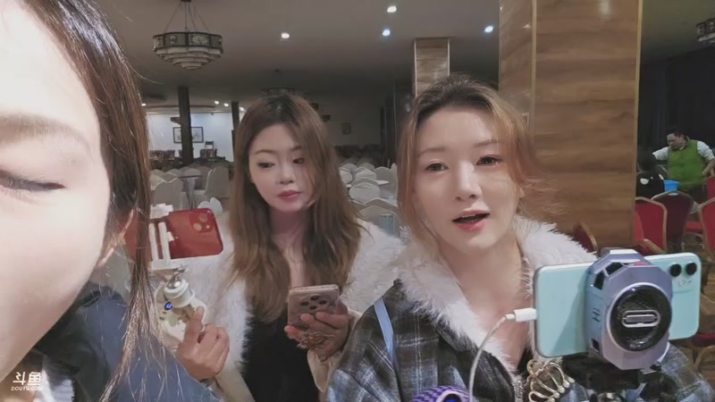 【2025-11-30 18点场】叶子户外：12580团播（成都站）s4