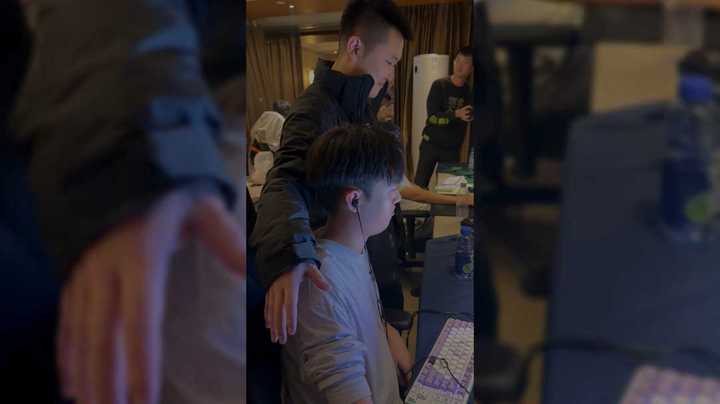 探班CFS选手酒店 看看他们的训练环境！