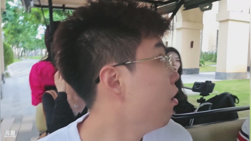 【2025-12-01 17点场】南波儿大魔王丶：今天去海边!