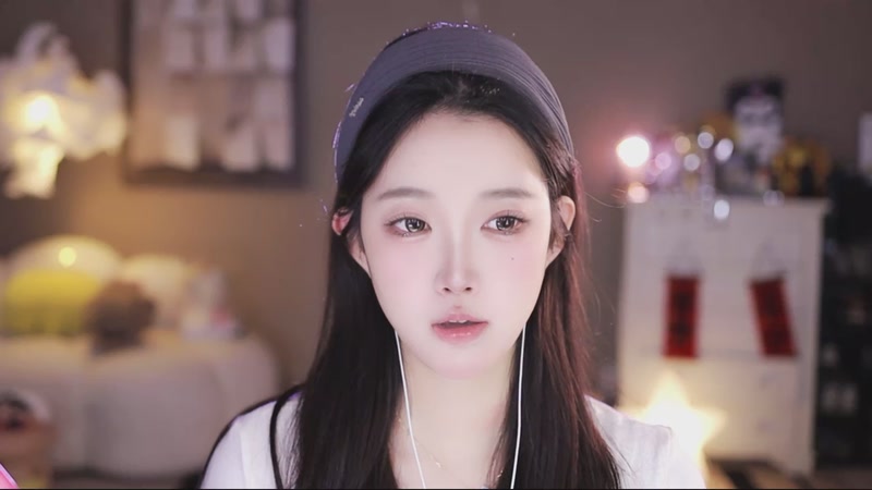 【2025-12-01 13点场】小肉球阿：爱笑的女孩运气不会差~