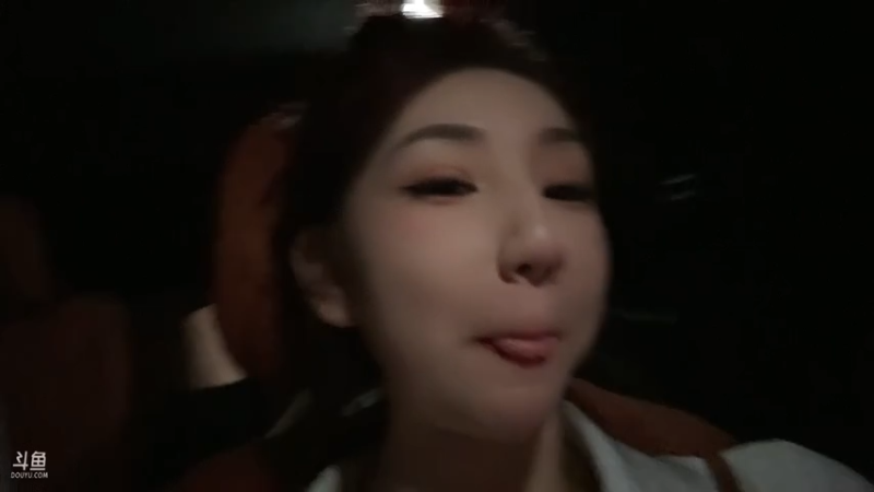 【2025-12-01 00点场】潇潇【南波家族】：三亚户外啦