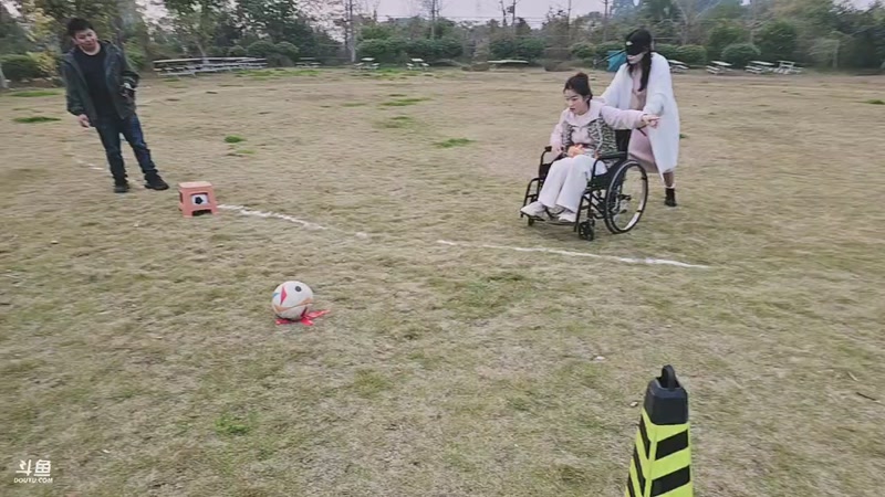 【2025-12-01 17点场】叶子户外：12580团播（成都站）s4