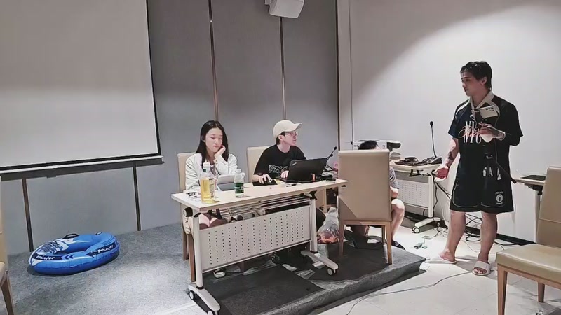 【2025-12-2 0点场】bulaQoQ:【小奶团】LOL户外凑凑日流水住房~