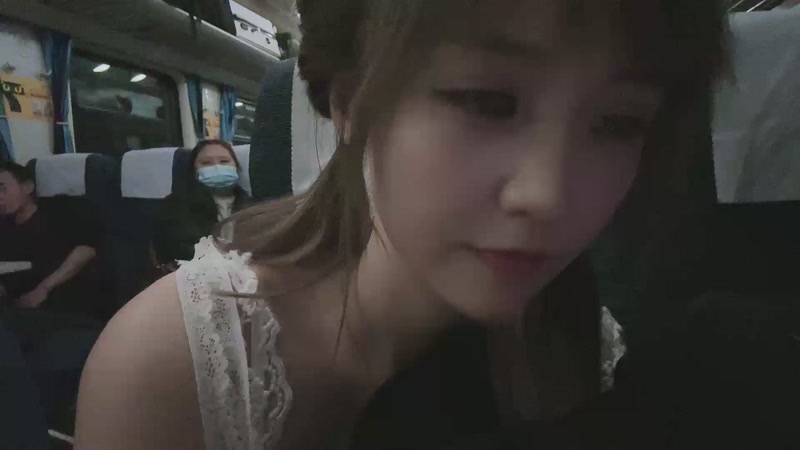 【2025-12-02 完整版】宝贝薇阿：上海到长沙的绿皮火车之旅