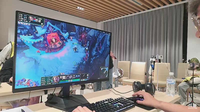 【2025-12-04 21点场】一条小团团OvO：保亭lol官方团播