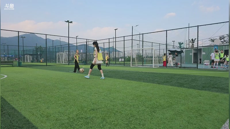 【2025-12-06 16点场】一条小团团OvO：保亭lol官方团播