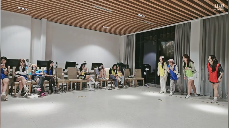 【2025-12-2 22点场】叫我好姑娘吧:三亚--主播来联盟